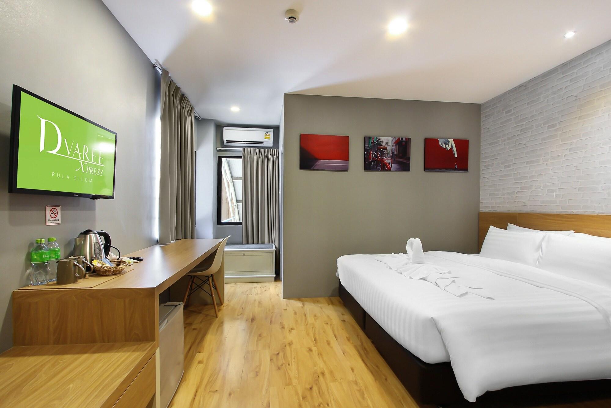 Pula Silom Hotel Bangkok Exterior photo