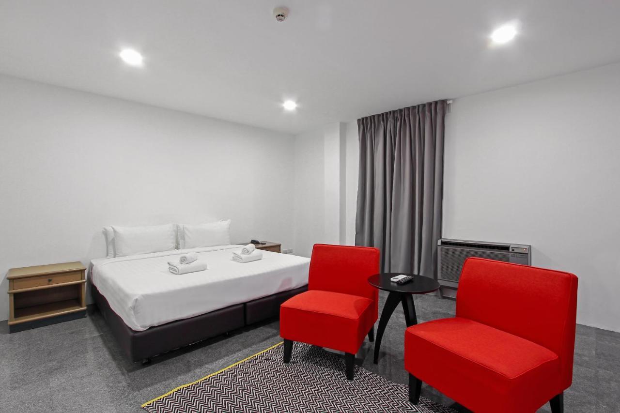 Pula Silom Hotel Bangkok Room photo